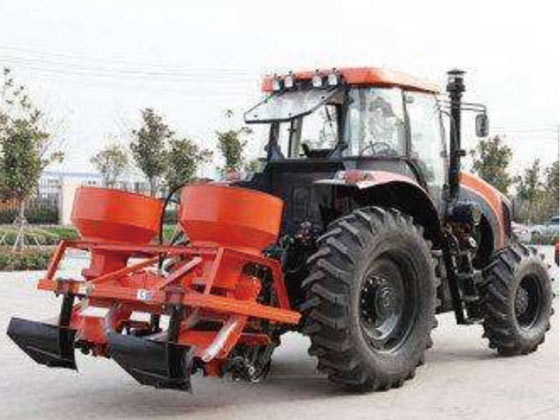 Fertilizer applicator